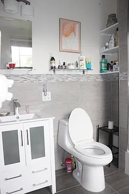 Rented by Doug McElhone LLC | media 9