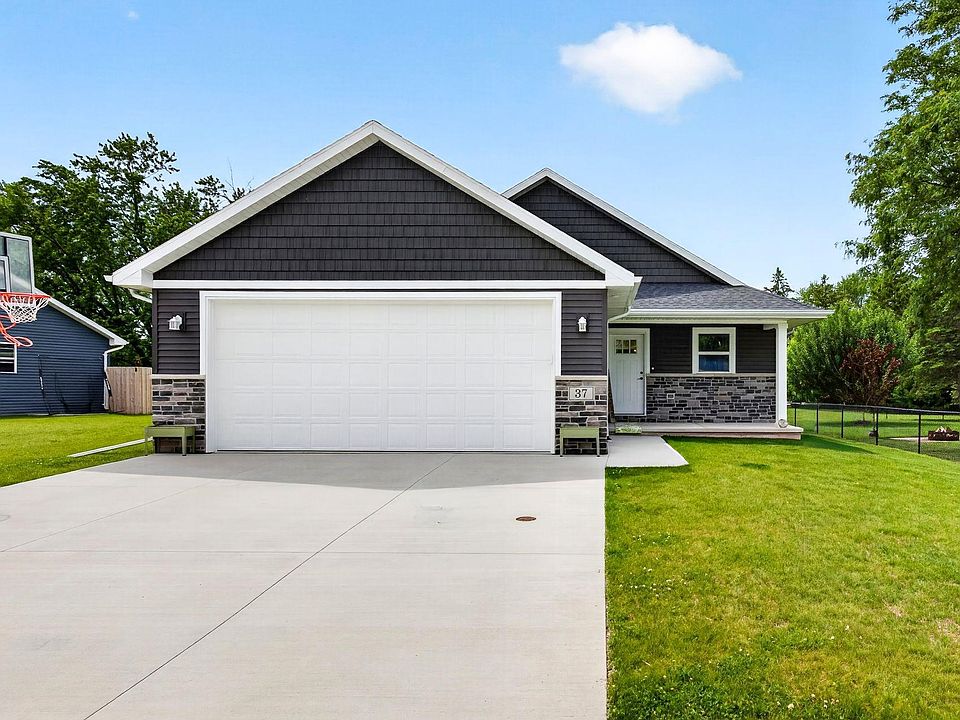 1st image of 37 Ash Grove Pl