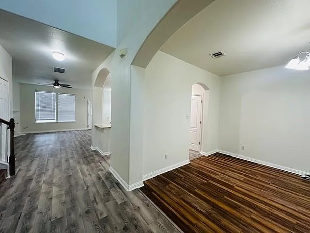 18501 Blue Pond Dr — Photo 5