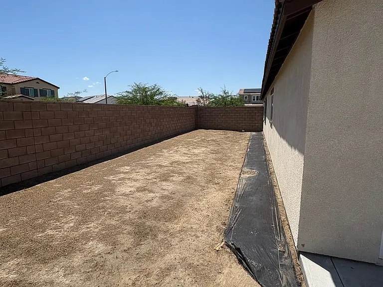 1460 Caprice Ct — Photo 14