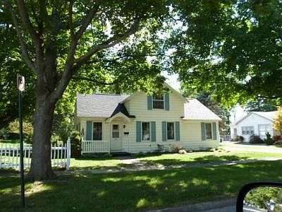 1st image of 1350 Broadway St