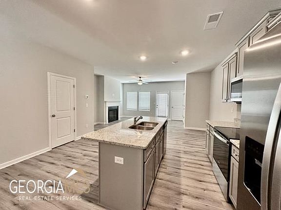 4th image of 4344 Shaffer Ct S