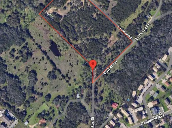 135 Eastwood Ln, San Marcos, TX 78666