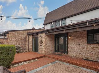 1717 Arlingate Dr N, Columbus, OH 43220