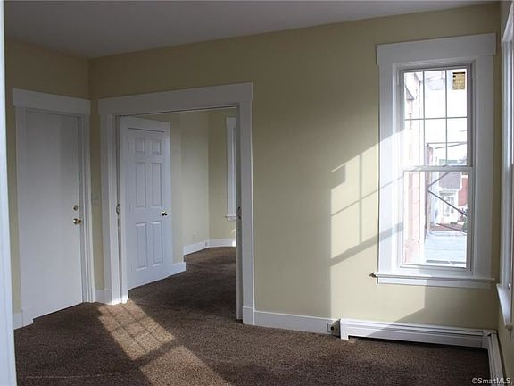 4th image of 1396 Dixwell Ave