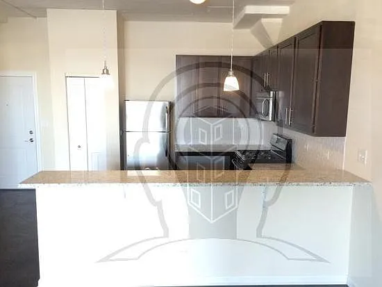 2 bed, 1.0 bath, $2,600 — Photo 4