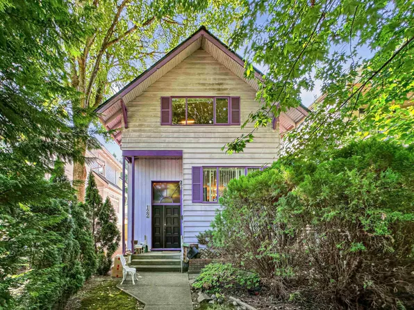 122 W 17th Ave, Vancouver, BC V5Y 1Z6