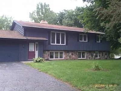 4361 Springbrook Rd photo 1