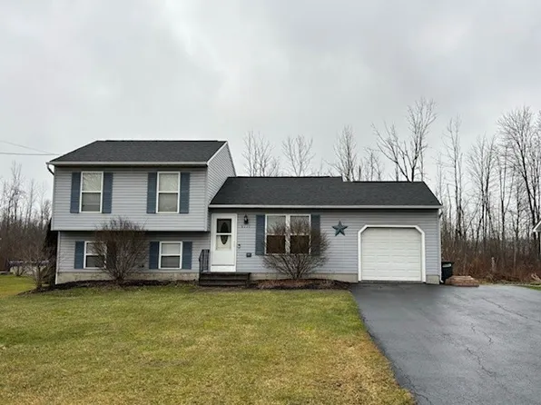 6111 Manlius Townline Rd, East Syracuse, NY 13057