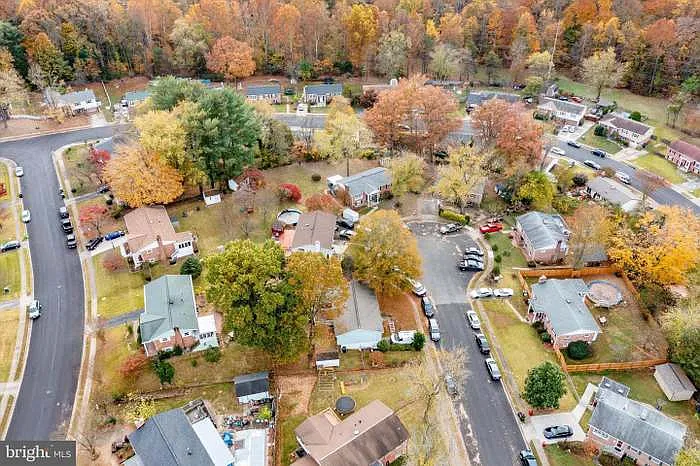 13907 Grove Ct — Photo 4