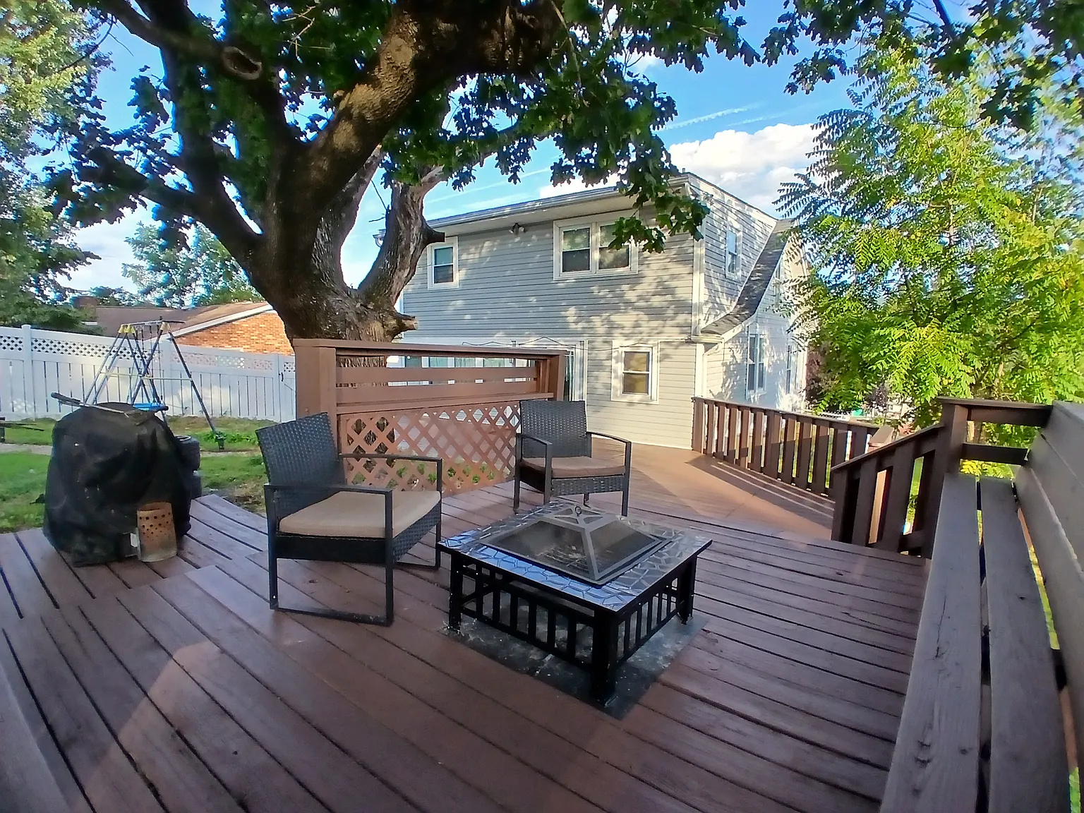 3 bed, 1437 sqft, $2,175 — Photo 2