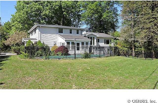 2nd image of 48 Maple Park Hts
