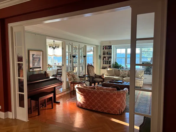 140 Cabrini Boulevard image 2 of 21