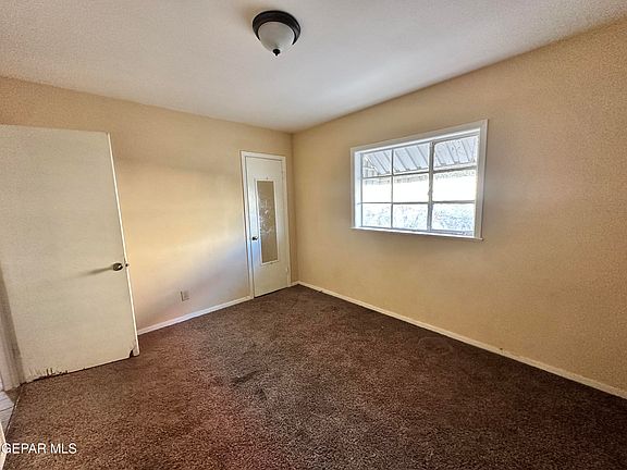 5th image of 2606 Sacramento Ave