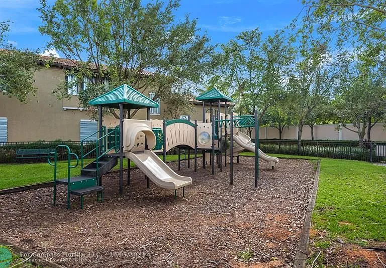 14720 SW 11th St — Photo 25