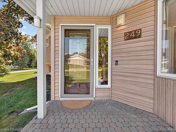3rd image of 249 W Hurst Dr