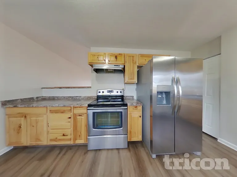 2505 Nadine Dr — Photo 5
