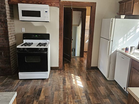 2nd image of 306 S Lincoln St