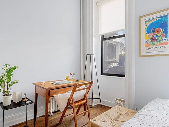 4th image of 194 Union St APT 1