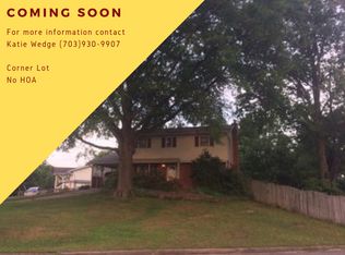 819 Norwood Ln, Woodbridge, VA 22191