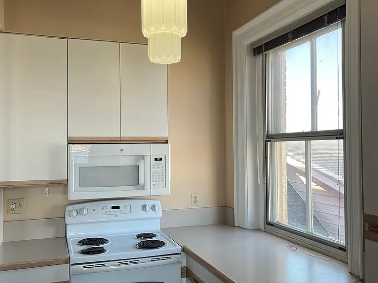 1 W Main St #6 — Photo 15