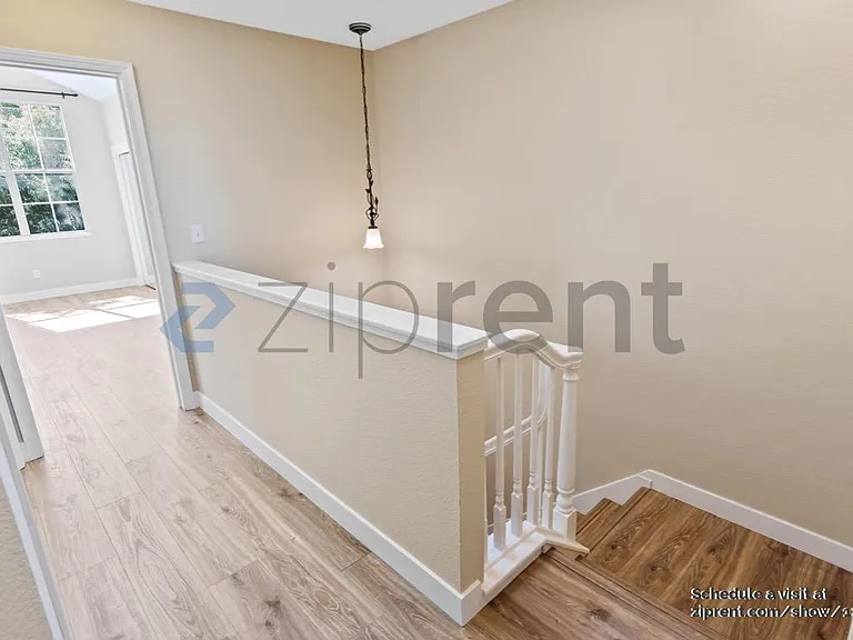 139 Concord Cir — Photo 14