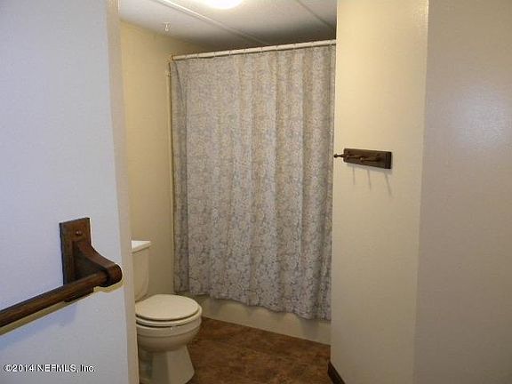 3rd image of 10 Horsetail Ave