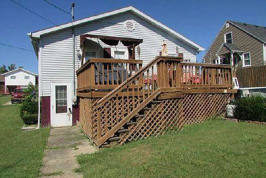 2nd image of 2732 Adams St