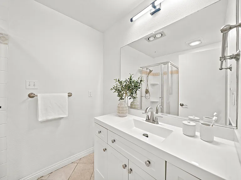 540 Fairview Ave #27 — Photo 16