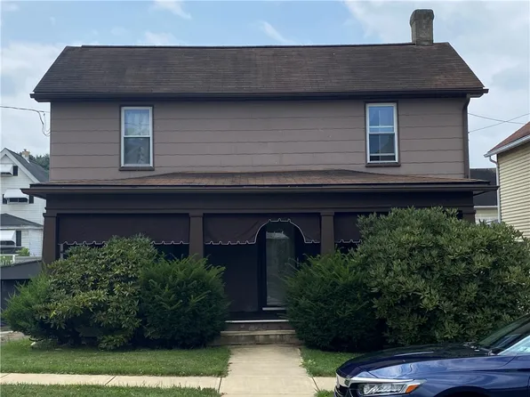 521 Longfellow St, Vandergrift, PA 15690