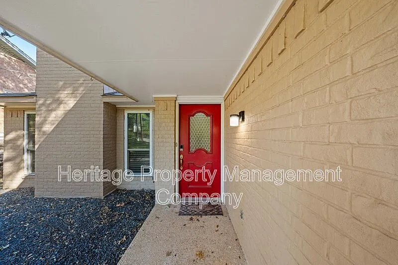 3 bed, 2.0 bath, 1505 sqft, $2,000 — Photo 3