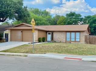 9403 Bowen Dr, San Antonio, TX 78250