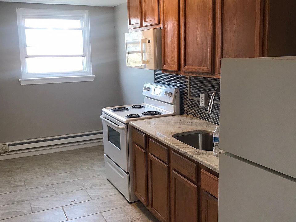 2nd image of 7739 Gilbert St #A