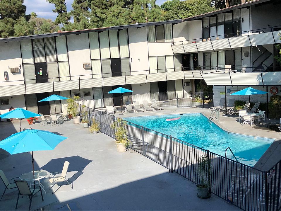 1st image of 1633 Amberwood Dr #2