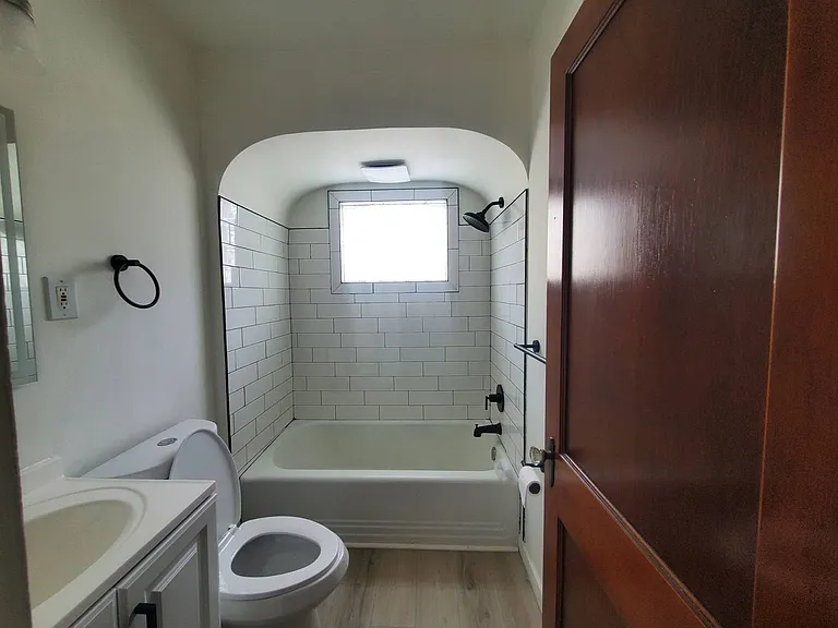 13407 Puritas Ave — Photo 16