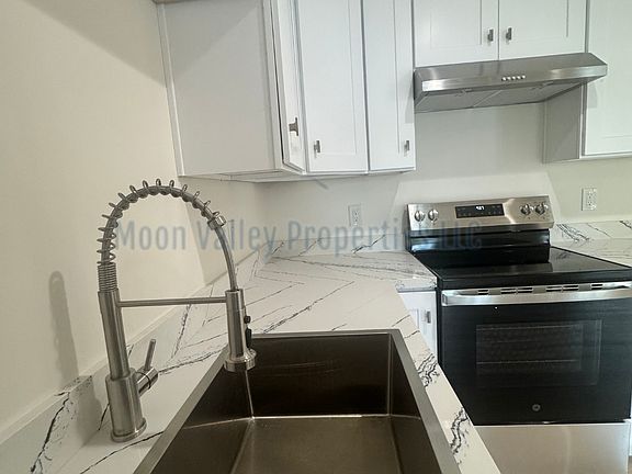 5th image of 117 Caledonia St #C