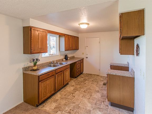 5th image of 8519 E Mission Ave