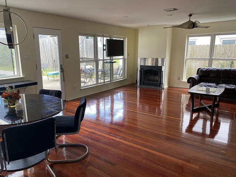 2129 Carol Sue Ave — Photo 18