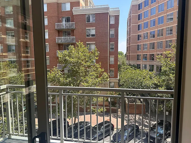 820 N Pollard St #311 — Photo 5