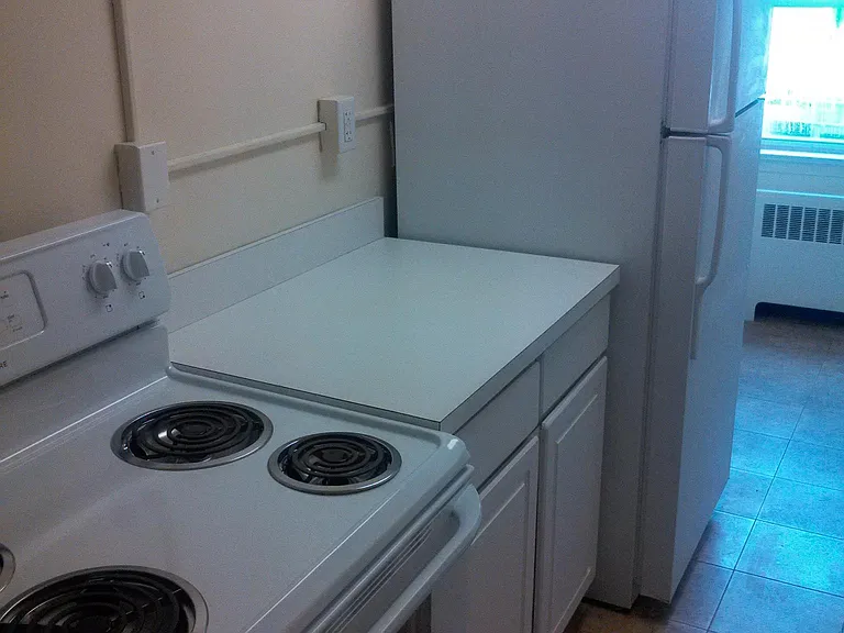 909 Montgomery Ave — Photo 12