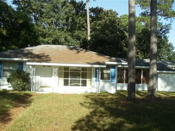 2601 E Nottingham Dr, Mobile, AL 36605