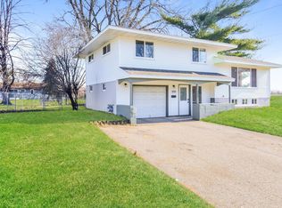 3000 Quarles Rd, Brooklyn Center, MN 55429