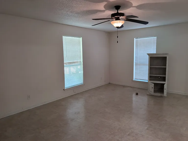 Front/living room