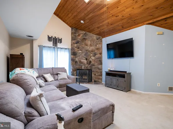 420 Brown Briar Cir, Horsham, PA 19044