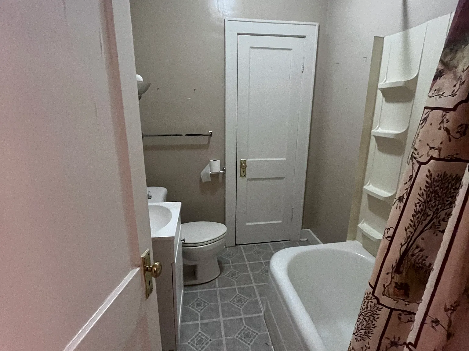 2 bed, $850 — Photo 3