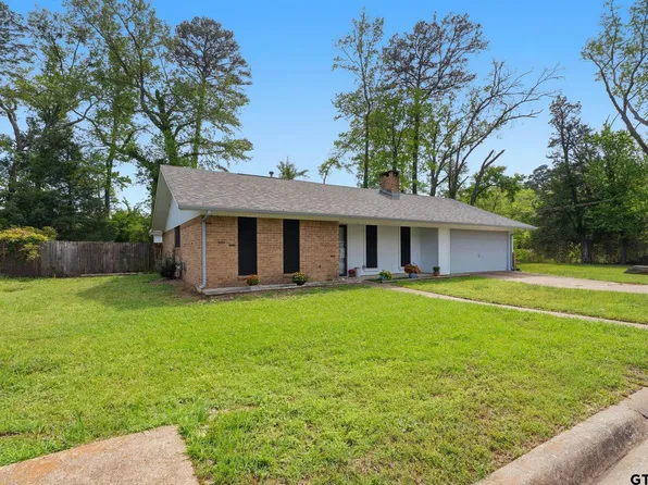 801 Sunset Dr, Overton, TX 75684
