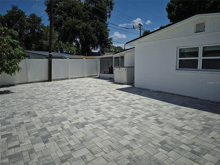 7709 W Hanna Ave — Photo 21
