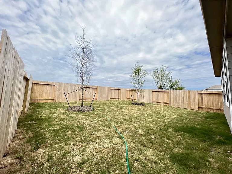 680 Amesbury Rd — Photo 17