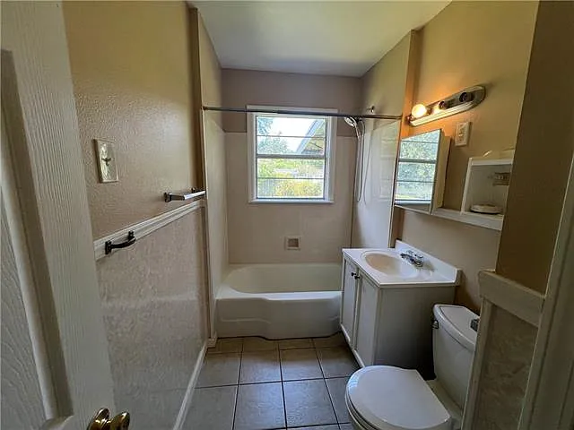 715 Community St — Photo 6