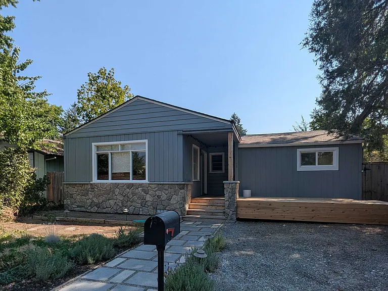 1743 Homes Ave — Photo 1